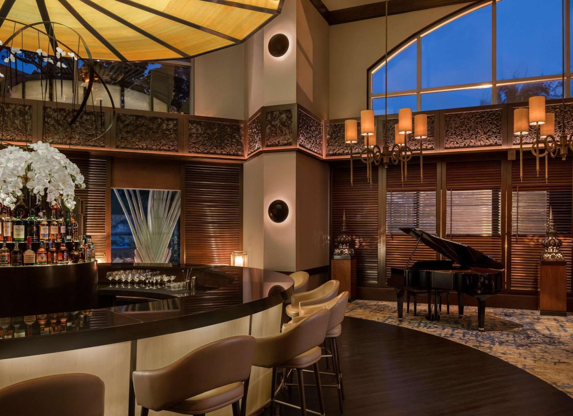 Conrad Bangkok Otel Dış mekan fotoğraf The Bar