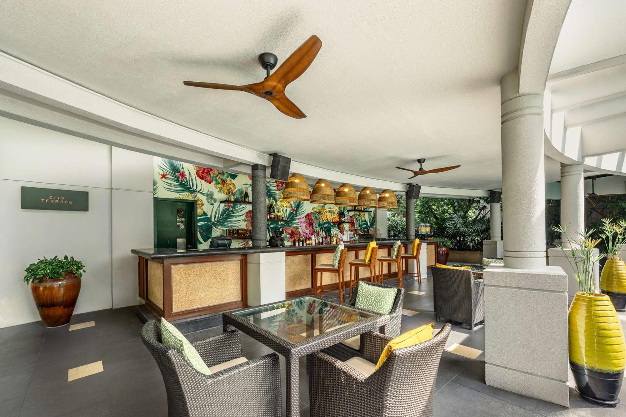 Conrad Bangkok Otel Dış mekan fotoğraf The Bar
